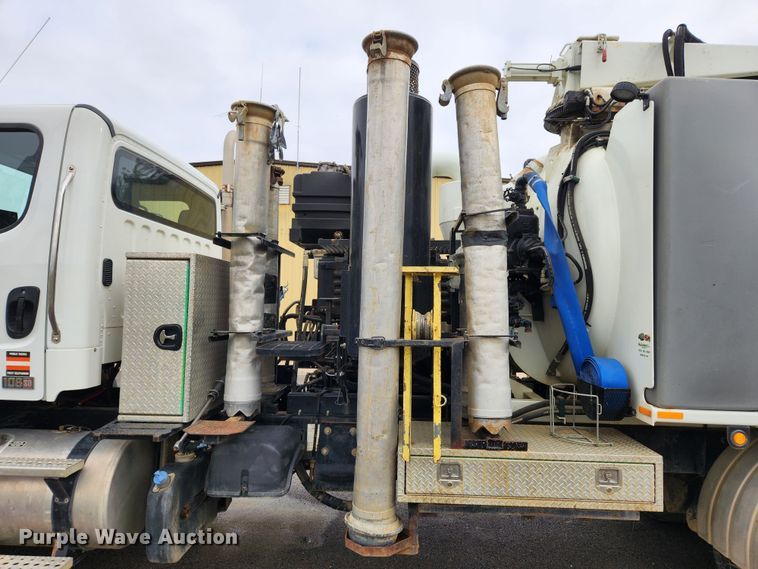 image for item KT9561 2016 Freightliner 108SD  sewer jetter truck
