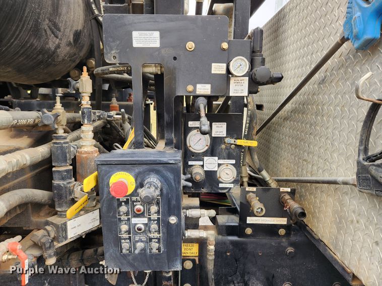 image for item KT9561 2016 Freightliner 108SD  sewer jetter truck