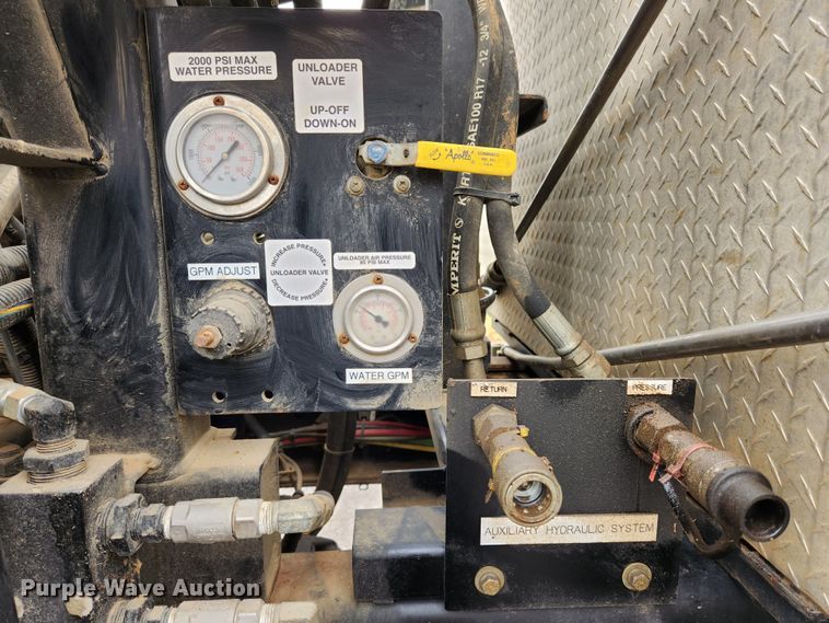 image for item KT9561 2016 Freightliner 108SD  sewer jetter truck