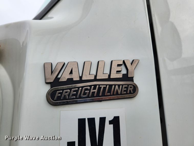 image for item KT9561 2016 Freightliner 108SD  sewer jetter truck