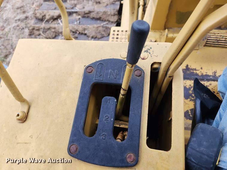 image for item KT9571 1988 Caterpillar D5H  dozer