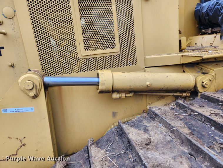 image for item KT9571 1988 Caterpillar D5H  dozer