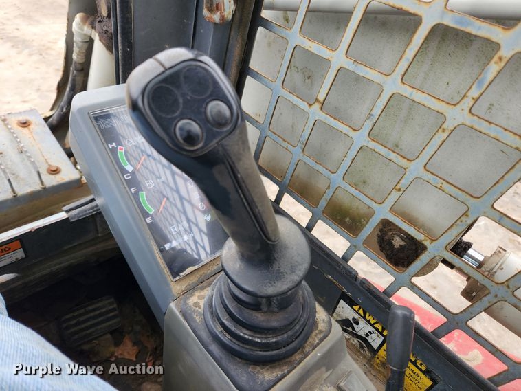 image for item KT9572 2005 Takeuchi TL140  tracked skid steer loader