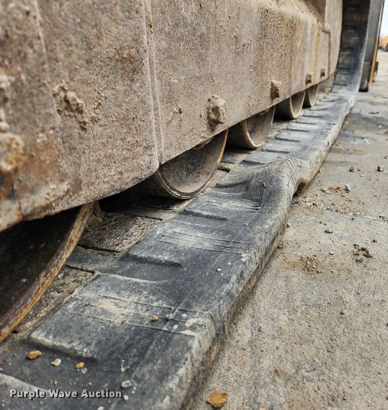 image for item KT9572 2005 Takeuchi TL140  tracked skid steer loader