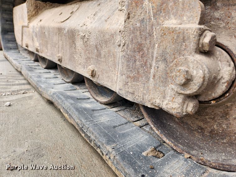 image for item KT9572 2005 Takeuchi TL140  tracked skid steer loader