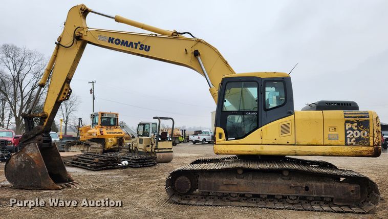 image for item KT9573 2002 Komatsu PC200LC-7L  excavator