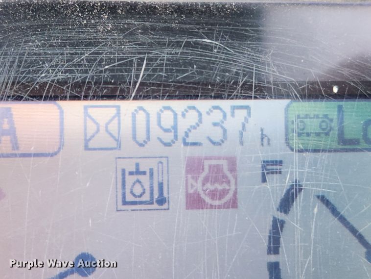 image for item KT9573 2002 Komatsu PC200LC-7L  excavator