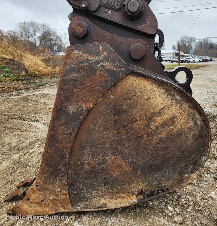 image for item KT9573 2002 Komatsu PC200LC-7L  excavator