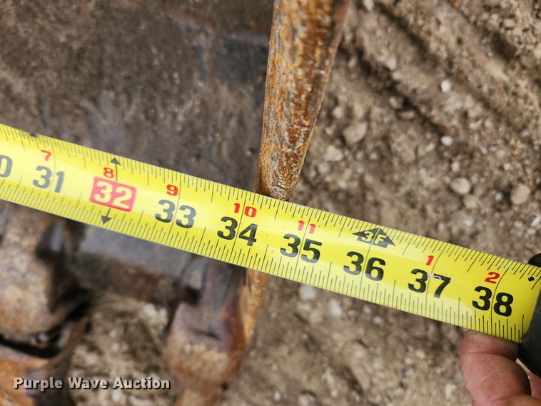 image for item KT9573 2002 Komatsu PC200LC-7L  excavator