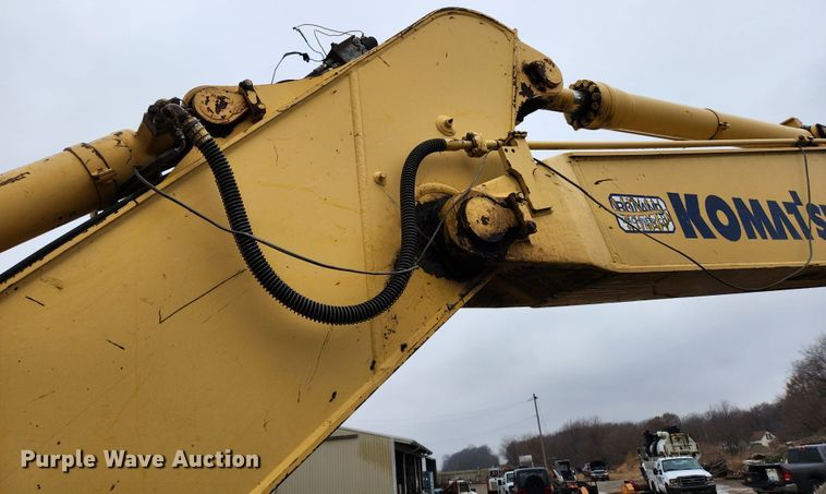image for item KT9573 2002 Komatsu PC200LC-7L  excavator
