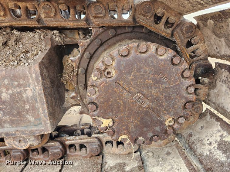 image for item KT9573 2002 Komatsu PC200LC-7L  excavator