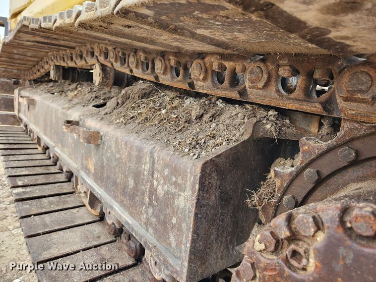 image for item KT9573 2002 Komatsu PC200LC-7L  excavator