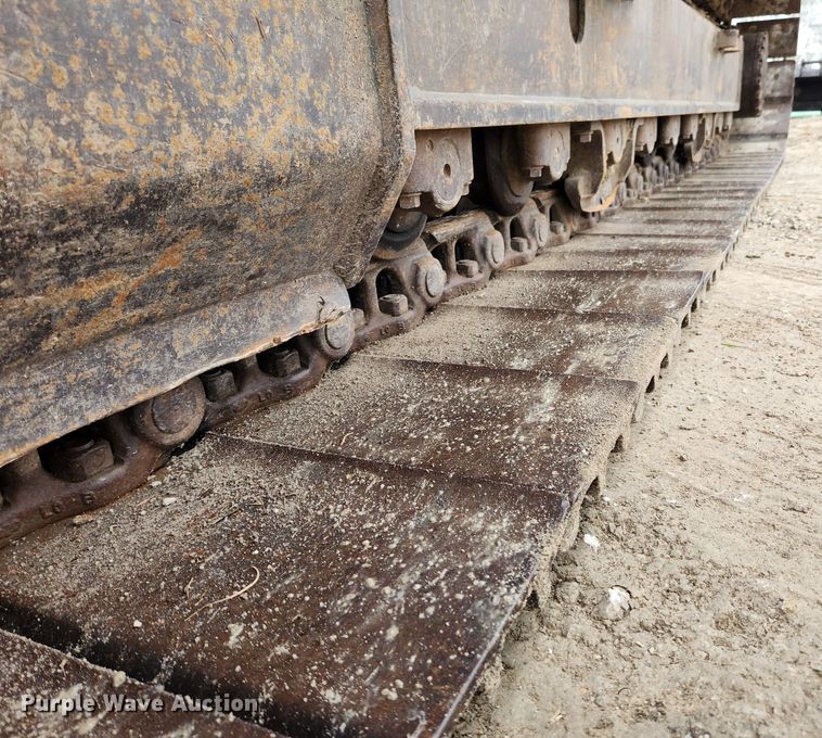 image for item KT9573 2002 Komatsu PC200LC-7L  excavator