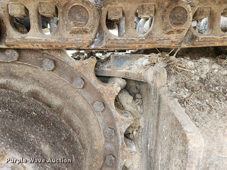 image for item KT9573 2002 Komatsu PC200LC-7L  excavator