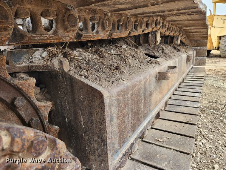 image for item KT9573 2002 Komatsu PC200LC-7L  excavator