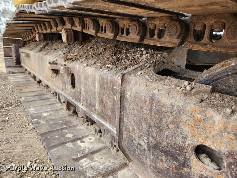 image for item KT9573 2002 Komatsu PC200LC-7L  excavator