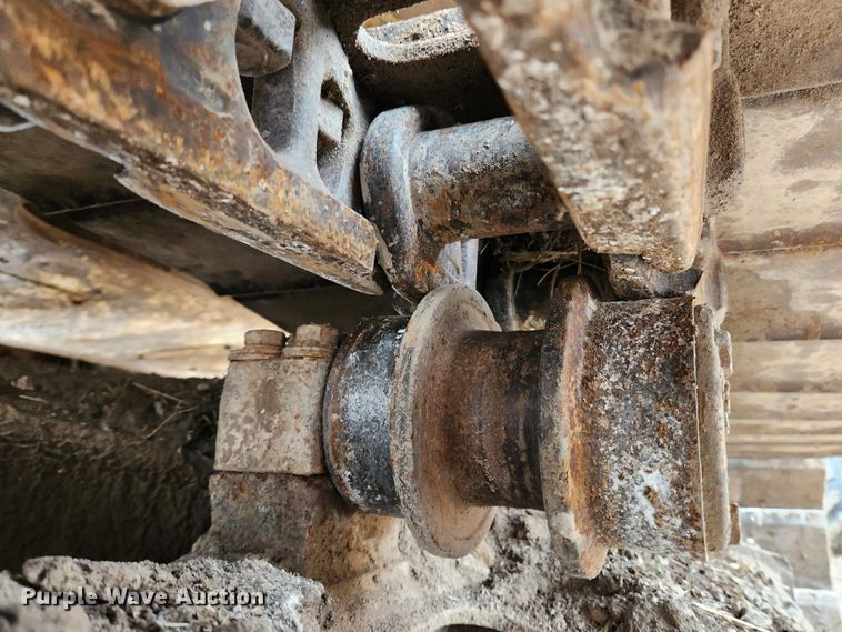 image for item KT9573 2002 Komatsu PC200LC-7L  excavator