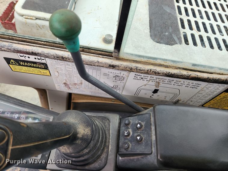 image for item KT9574 2005 Takeuchi TB175  mini excavator