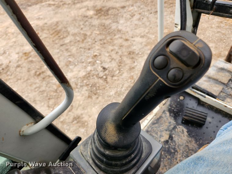 image for item KT9574 2005 Takeuchi TB175  mini excavator