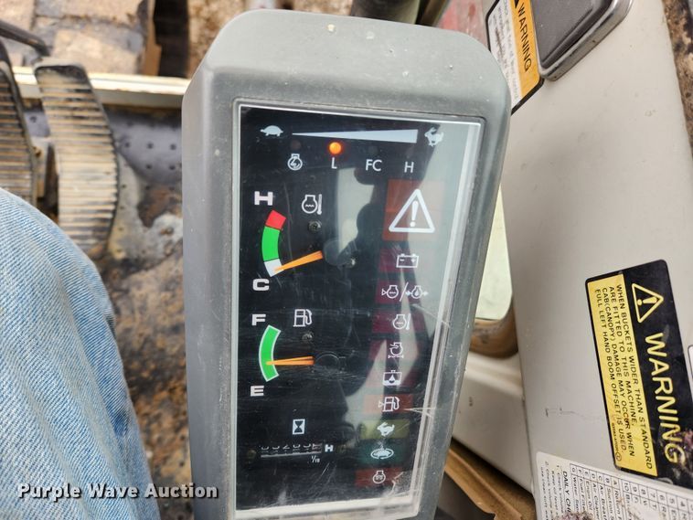 image for item KT9574 2005 Takeuchi TB175  mini excavator