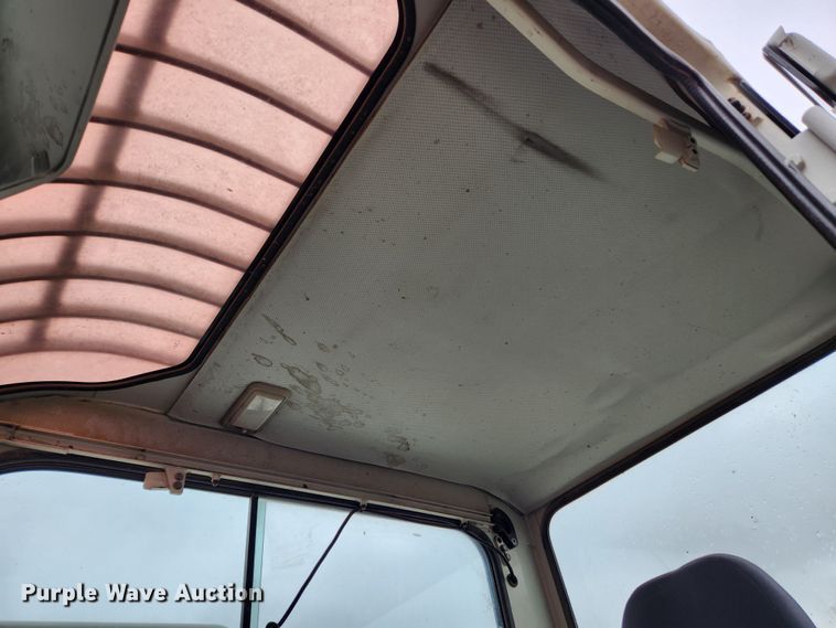 image for item KT9574 2005 Takeuchi TB175  mini excavator