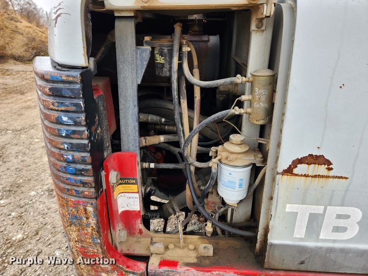 image for item KT9574 2005 Takeuchi TB175  mini excavator