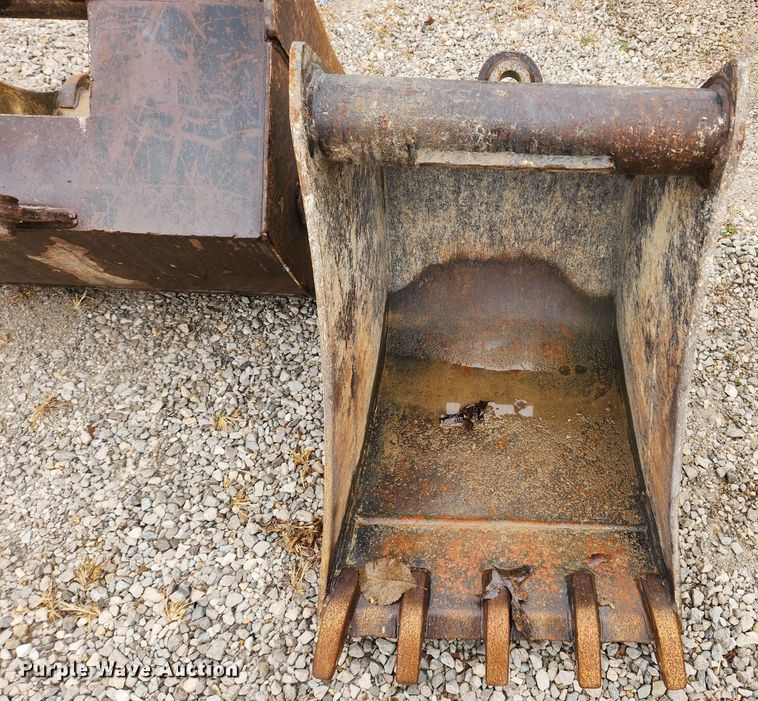 image for item KT9574 2005 Takeuchi TB175  mini excavator