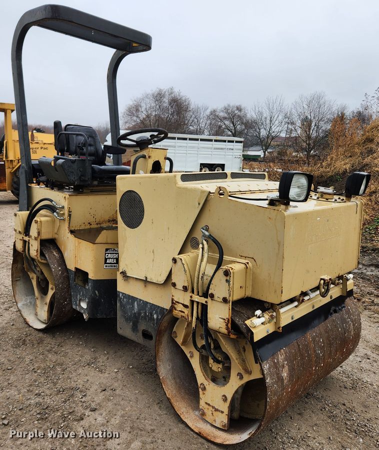 image for item KT9575 1999 Ingersoll Rand DD-24  double drum vibratory roller