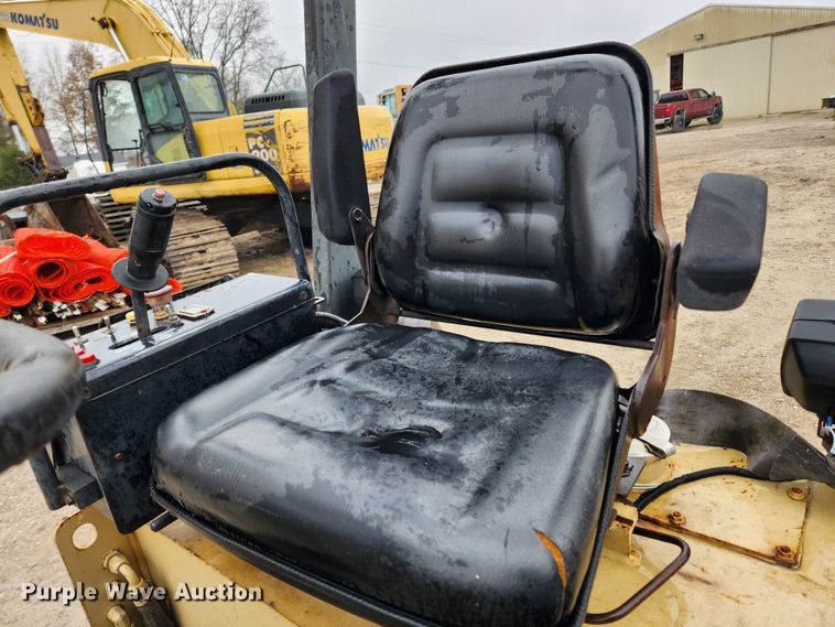 image for item KT9575 1999 Ingersoll Rand DD-24  double drum vibratory roller