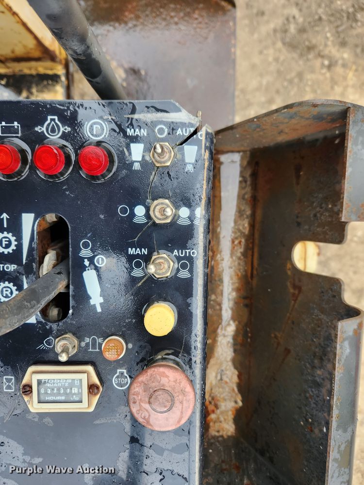 image for item KT9575 1999 Ingersoll Rand DD-24  double drum vibratory roller