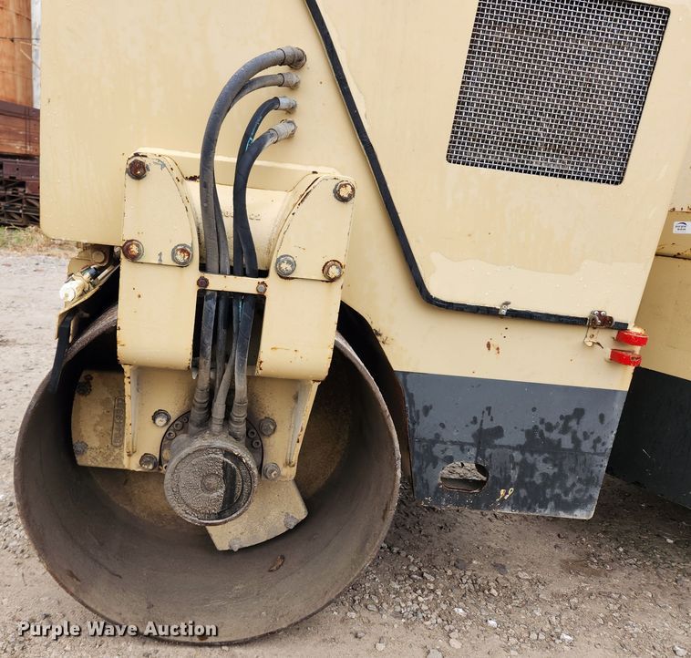 image for item KT9575 1999 Ingersoll Rand DD-24  double drum vibratory roller