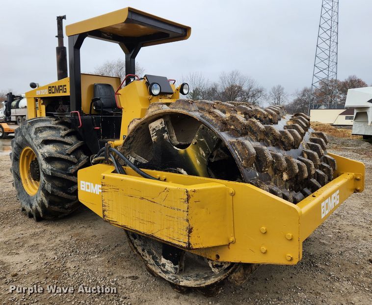 image for item KT9576 Bomag BW210PD  single drum vibratory roller