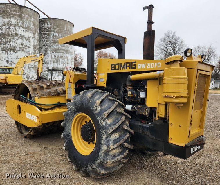 image for item KT9576 Bomag BW210PD  single drum vibratory roller