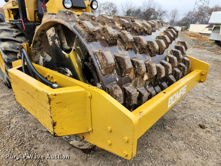 image for item KT9576 Bomag BW210PD  single drum vibratory roller