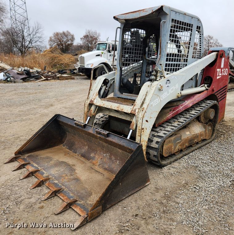 image for item KT9578 2004 Takeuchi TL130  tracked skid steer loader