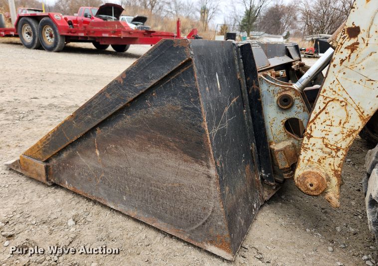 image for item KT9578 2004 Takeuchi TL130  tracked skid steer loader