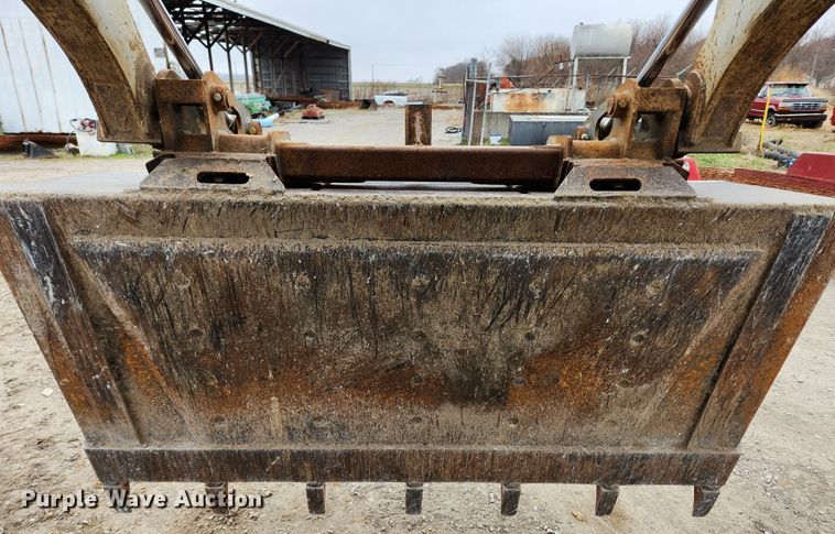 image for item KT9578 2004 Takeuchi TL130  tracked skid steer loader