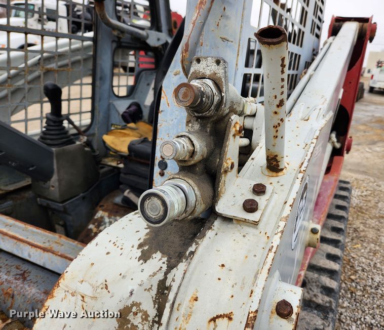 image for item KT9578 2004 Takeuchi TL130  tracked skid steer loader
