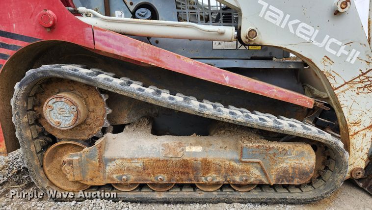 image for item KT9578 2004 Takeuchi TL130  tracked skid steer loader