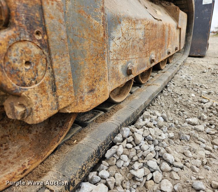 image for item KT9578 2004 Takeuchi TL130  tracked skid steer loader