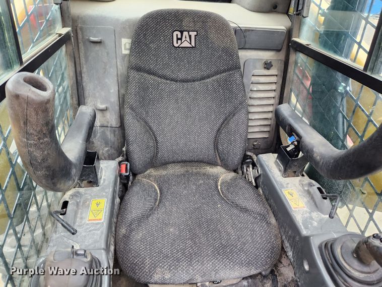 image for item KT9579 2014 Caterpillar 246D  skid steer loader