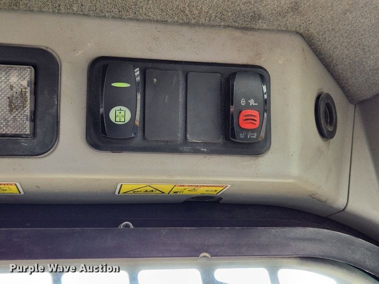 image for item KT9579 2014 Caterpillar 246D  skid steer loader