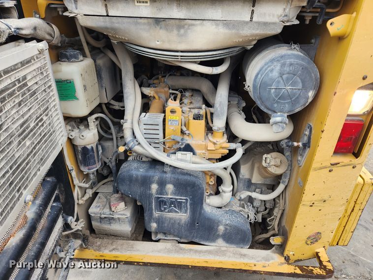 image for item KT9579 2014 Caterpillar 246D  skid steer loader