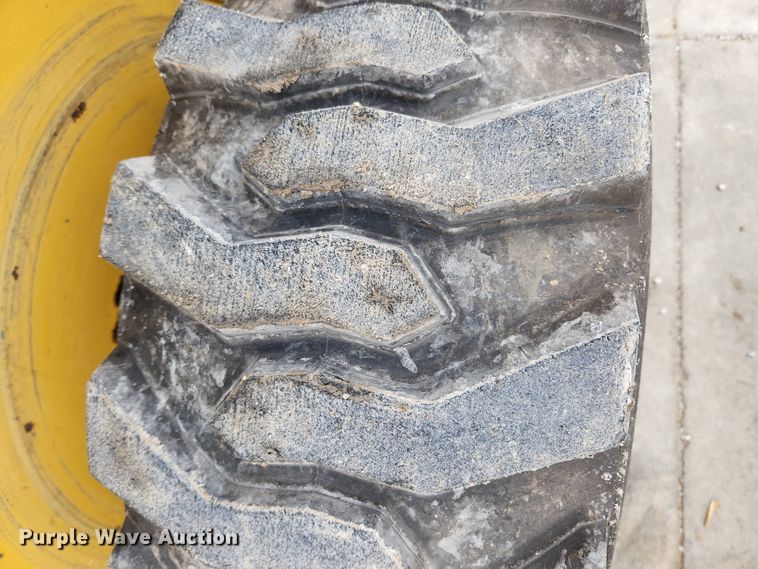 image for item KT9579 2014 Caterpillar 246D  skid steer loader