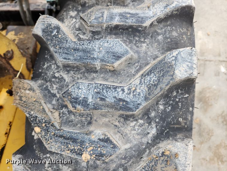 image for item KT9579 2014 Caterpillar 246D  skid steer loader