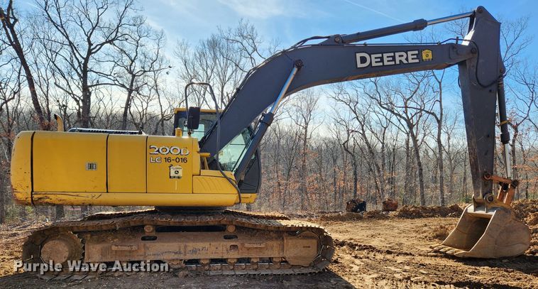 image for item KT9597 2008 John Deere 200D LC  excavator