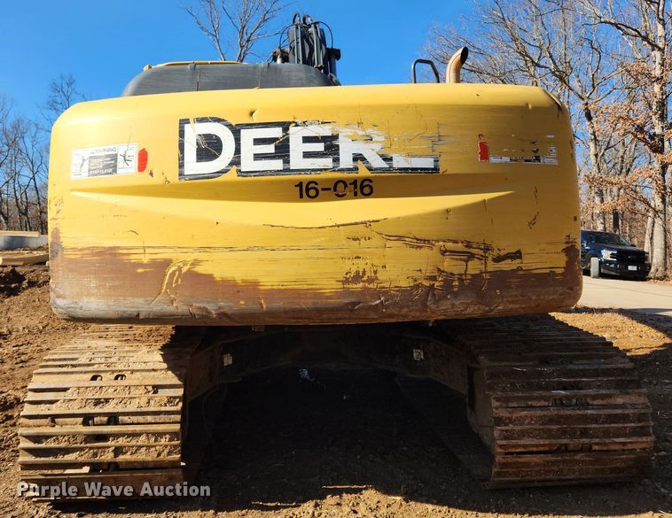 image for item KT9597 2008 John Deere 200D LC  excavator
