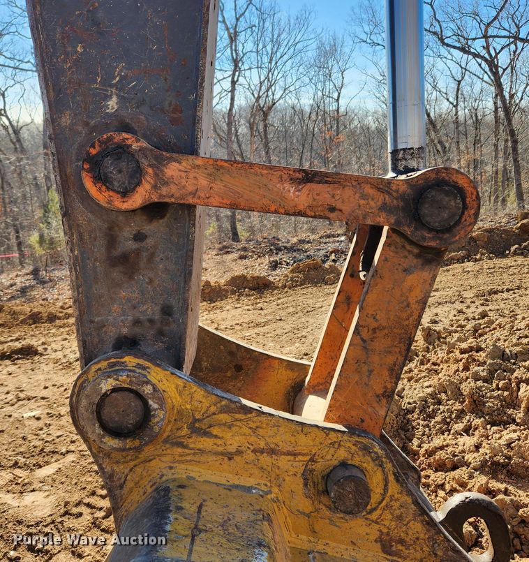 image for item KT9597 2008 John Deere 200D LC  excavator