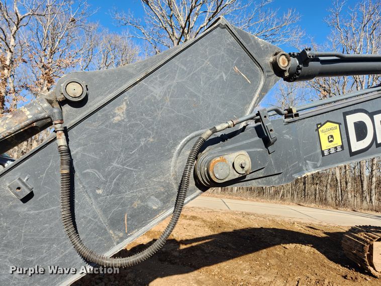 image for item KT9597 2008 John Deere 200D LC  excavator