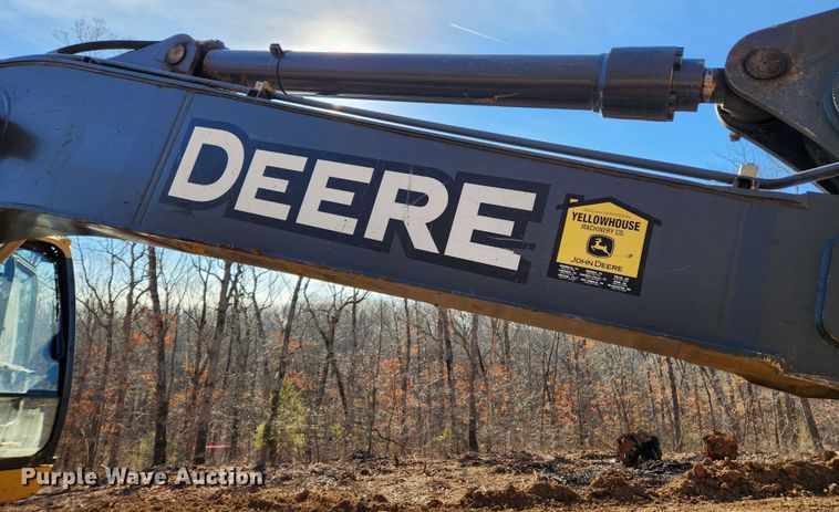 image for item KT9597 2008 John Deere 200D LC  excavator